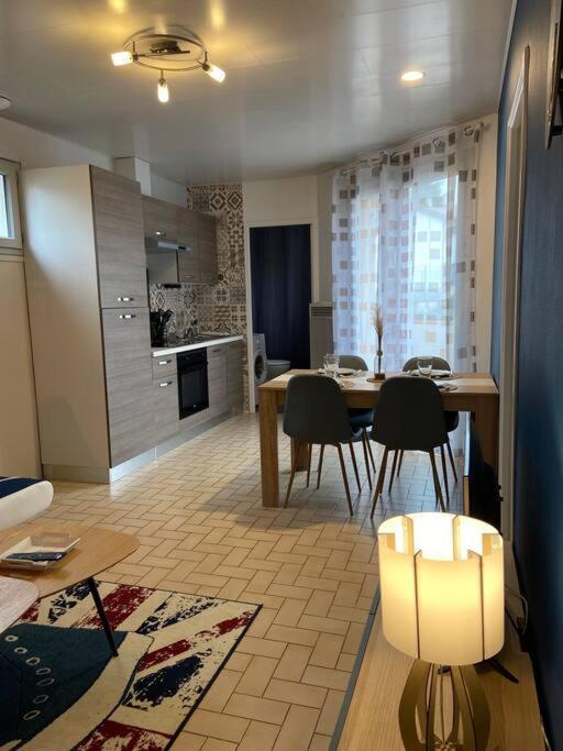 Le Saint-Amour Appartement Classe 2 Etoiles Ngoại thất bức ảnh