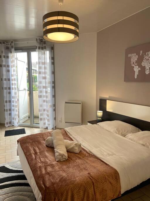 Le Saint-Amour Appartement Classe 2 Etoiles Ngoại thất bức ảnh