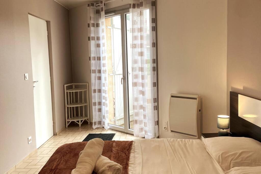 Le Saint-Amour Appartement Classe 2 Etoiles Ngoại thất bức ảnh